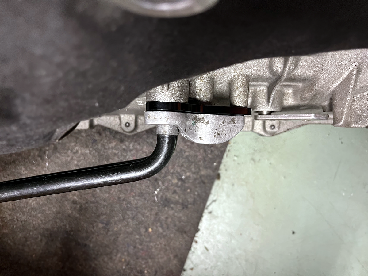 BMW 6HP19 21 to 8HP Oil Cooler Line Adapter